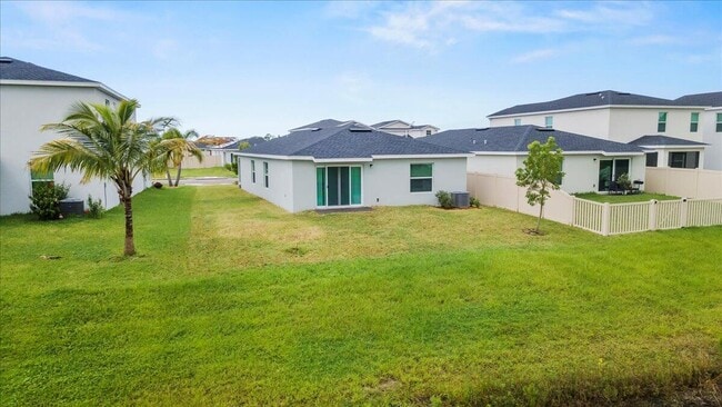 Photo - 1338 Colebrook Cir SW