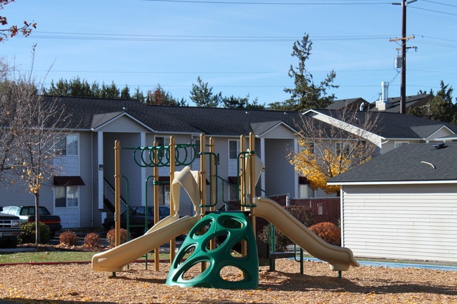 Cedarwest Apartments