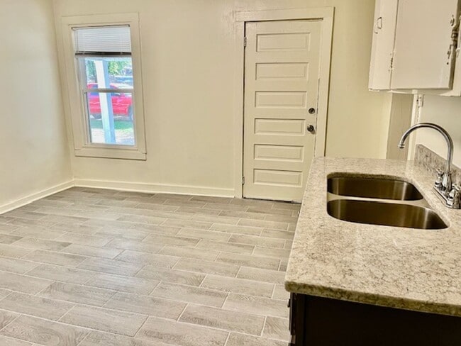 Photo - Tyler Street #102 Unit 102B Tyler Street