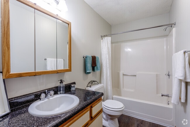 2BR, 1BA - Atwood