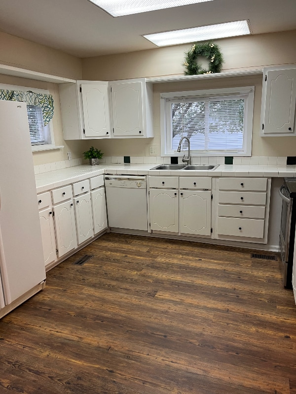 Photo - 8509 Edwards Rd