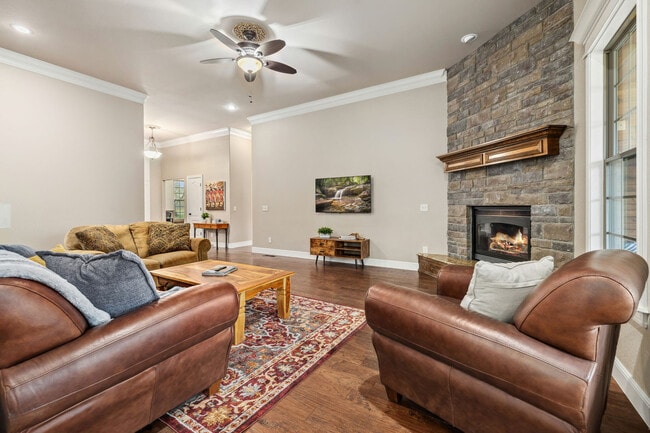 Photo - 305 Peach Orchard Rd Unit ID1221939P