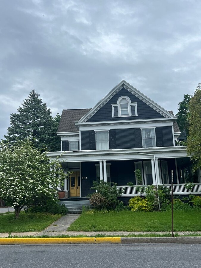 Charming 3 bedroom home in Carlisle - Charming 3 bedroom home in Carlisle