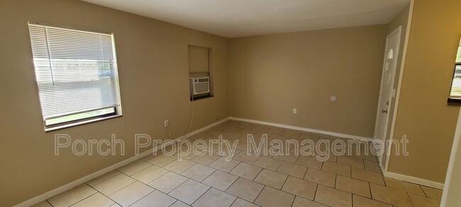 Photo - 102 Ellis Dr Unit B