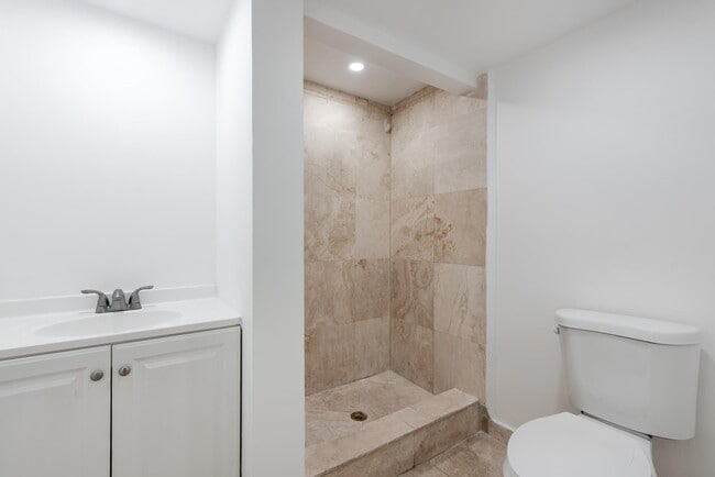 Photo - 8020 Fairview Dr