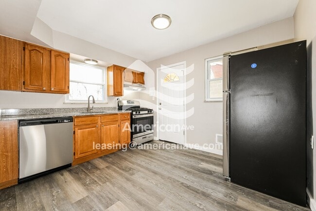 Photo - 1727 Wesley St