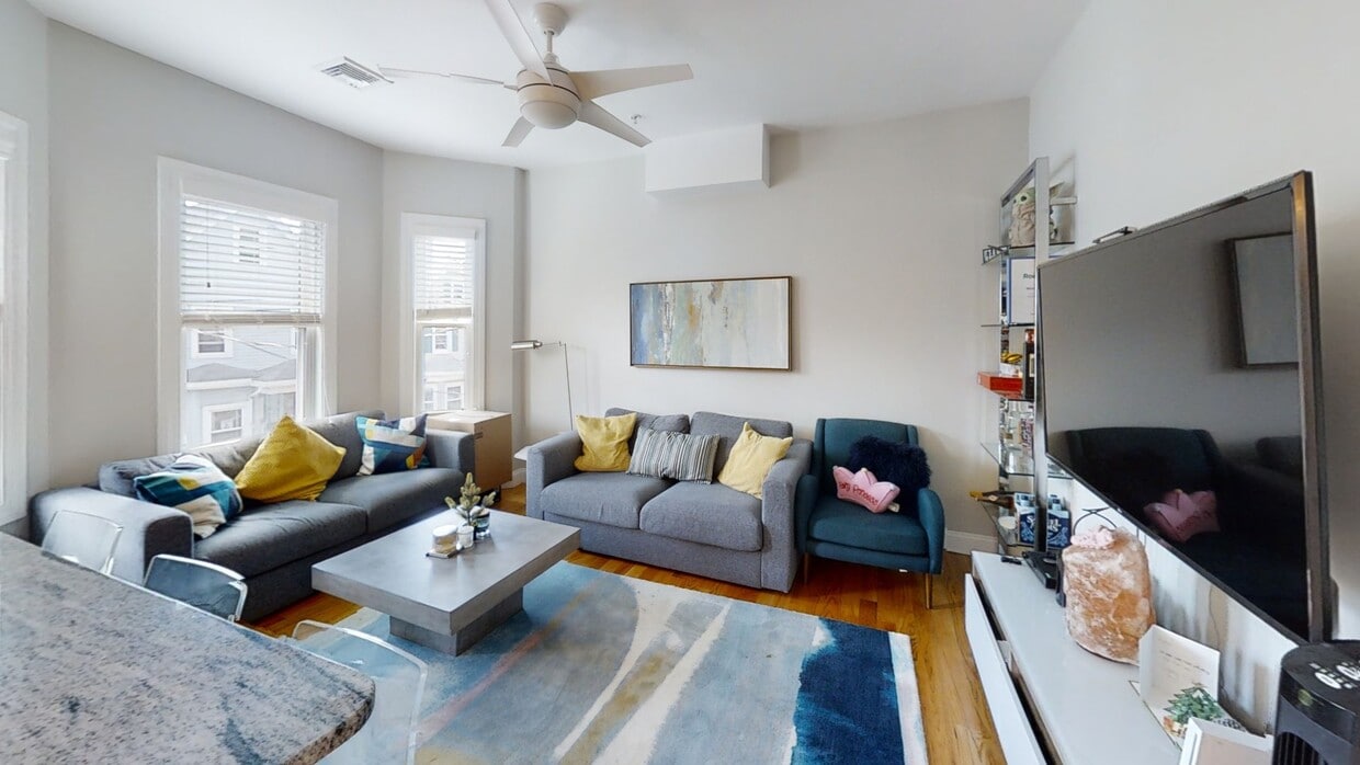 Photo - Furnished Private Bedroom in Cambridge Apartment