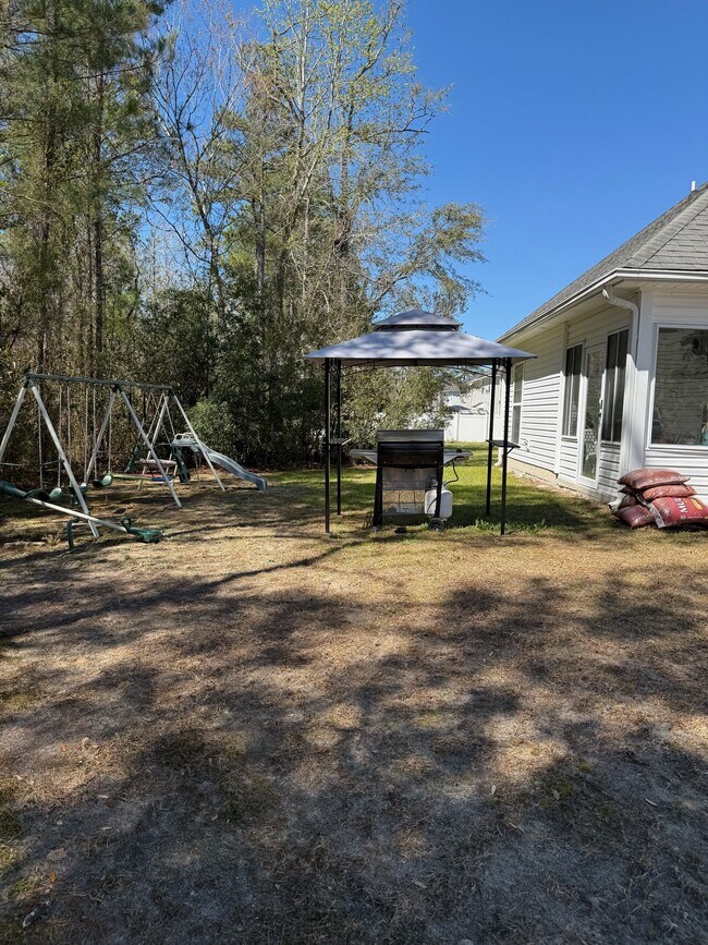 Photo - 656 Mahoney Rd