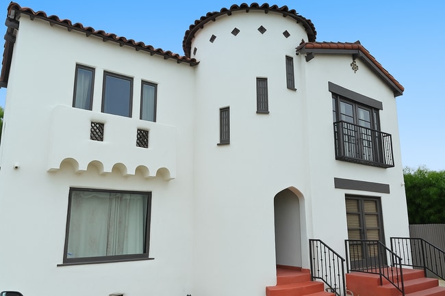 Building Photo - 738 N La Jolla Ave Rental