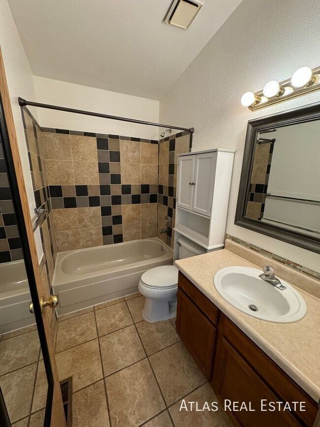 Photo - 535 Prestonwood Dr