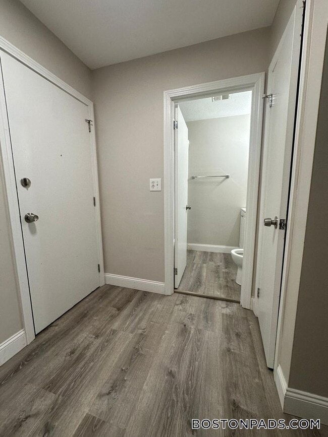 887 Varnum Ave Unit 16