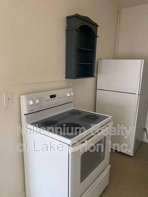 Photo - 325 E Sheffield Ave Unit A