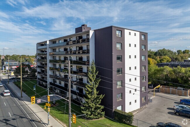 3575 BATHURST ST