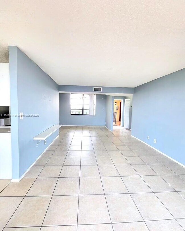 Photo - 3400 Blue Lake Dr Unit 504