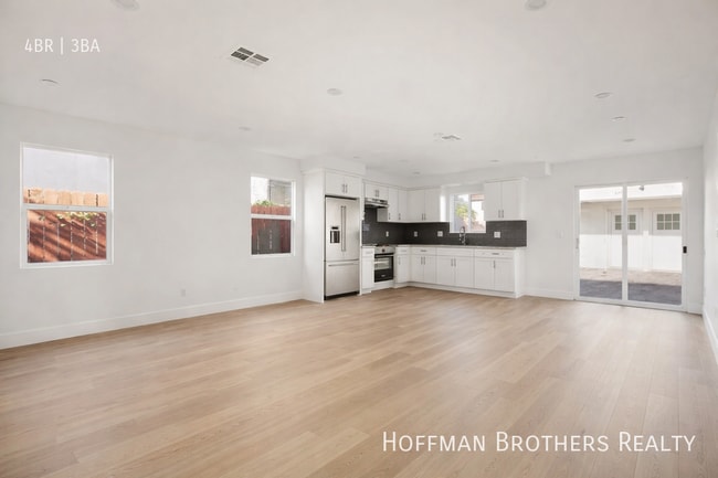 Photo - 647 W 97th St