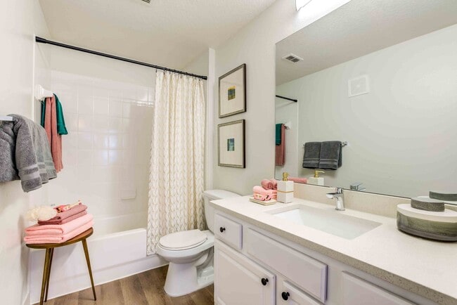 Parks at Hunters Creek apartments — community photo