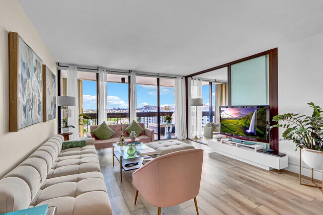 Photo - 2000 Presidential Way Unit 1006