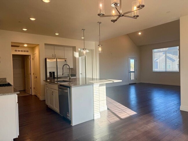 Photo - 1851 S Dunkirk St