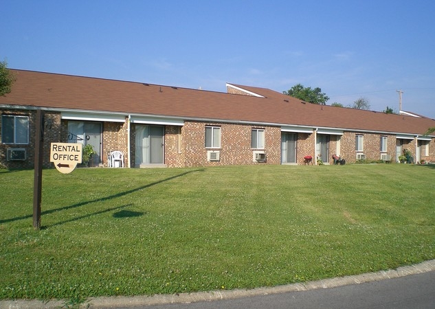 Forest Court Apartments - Forest Court Apartments