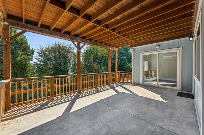 Photo - 1720 N Wycoff Ave