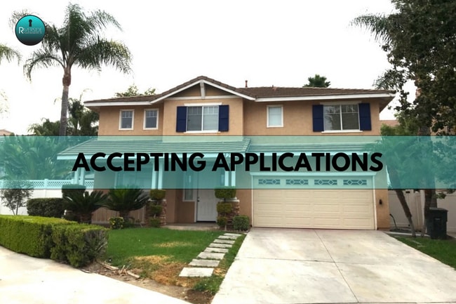 Beautiful 4-Bedroom Home with Pool & Garde... - Beautiful 4-Bedroom Home with Pool & Garde...