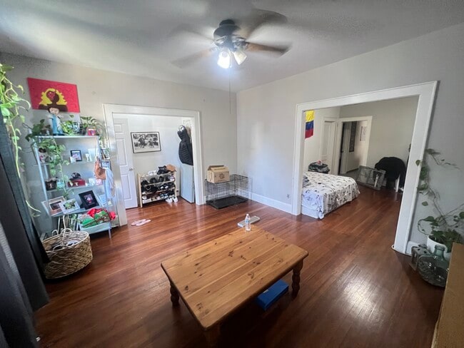 Photo - 1353 Alina St Unit First Floor