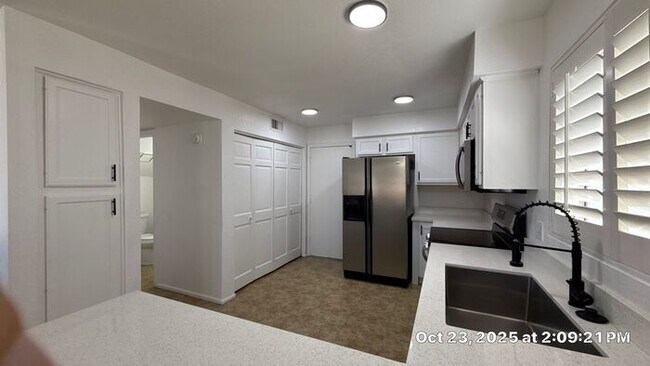 Photo - 1608 E Villa Theresa Dr