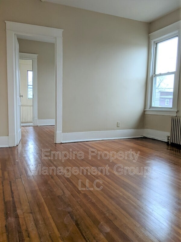 Photo - 469 Delaware Ave