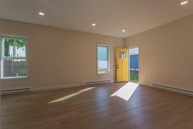 Photo - 53 Tapley Ave Unit 2