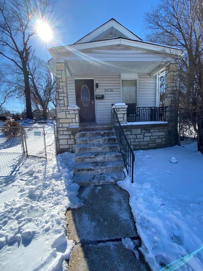 Building Photo - 5926 Harney Ave