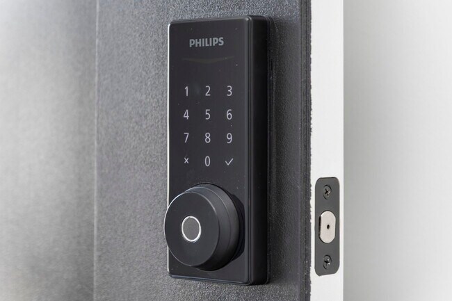 Photo - 6299 Swainson St SW