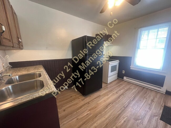 Photo - Beautifully redone 3 BR, 1 Bath Townhouse in York Suburban Schools