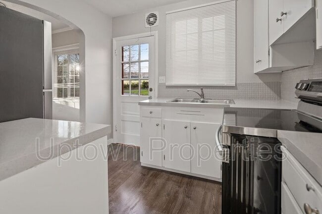 Photo - 1344 NE 68th Ave