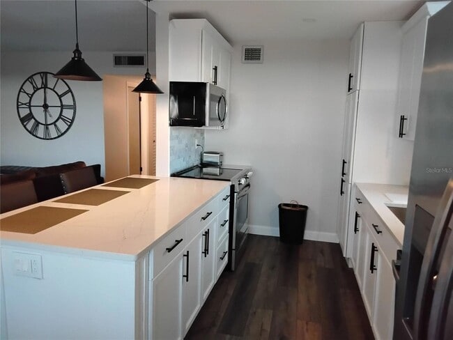 Photo - 1235 S Highland Ave Unidad 1101