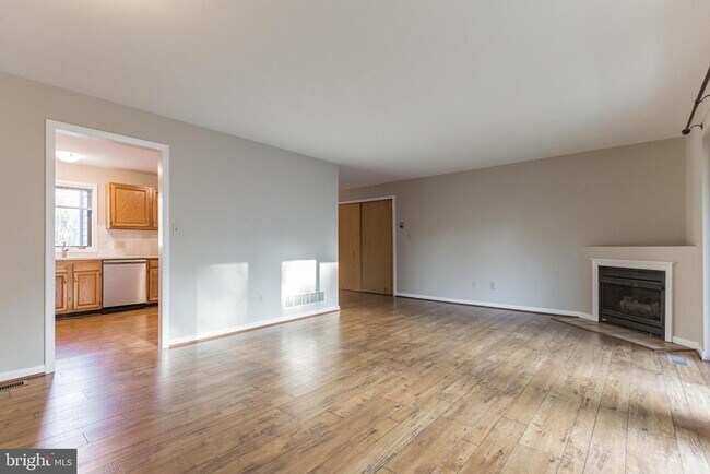 Photo - 109 Foxfire Dr