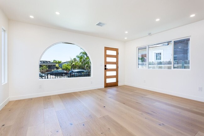 Photo - 4422-4424 Cherokee Avenue Unit 4422 Cherokee Avenue