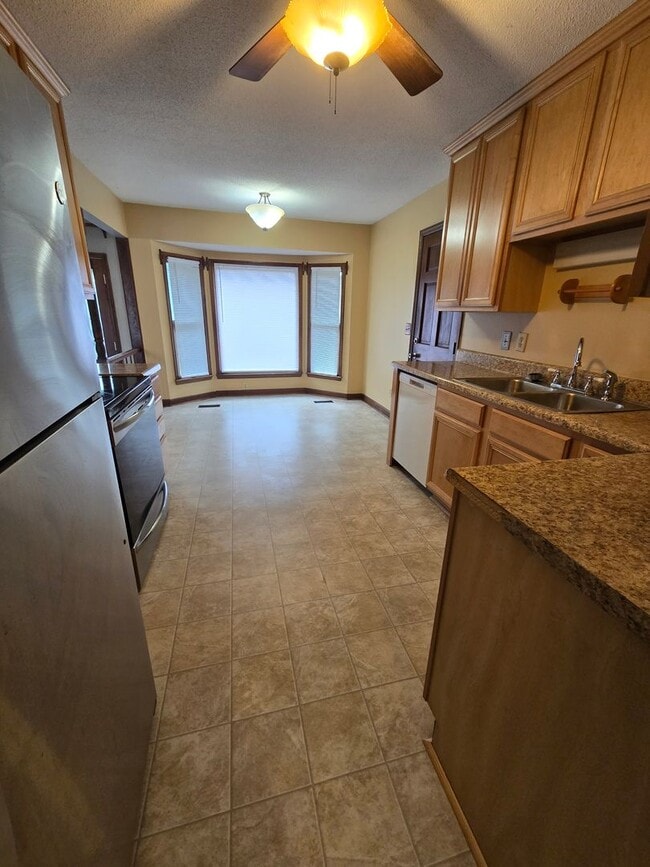 Photo - Great Home in a Cul-de-sac For Rent.