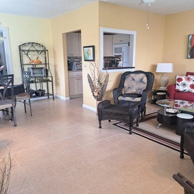 Photo - 125 Norwich F