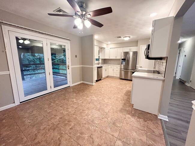 Building Photo - 60 N Conestoga Dr Unit 60 N Conestoga Dr Rental