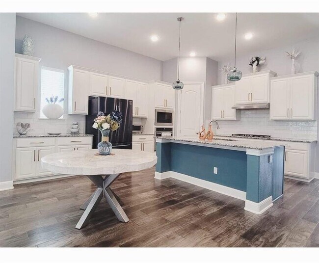 Photo - 1800 Ficuzza Wy