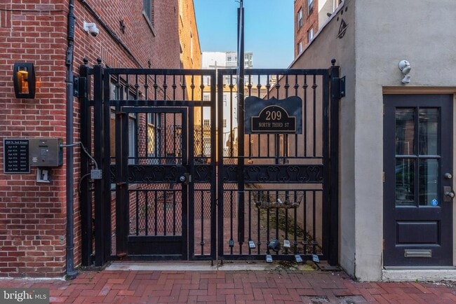 Photo - 209 N 3rd St Unidad 3B