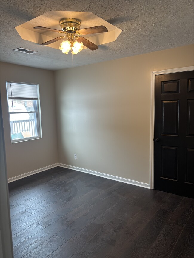 Photo - 203 Cypress St