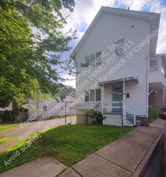 Building Photo - 262 Gilligan St Rental
