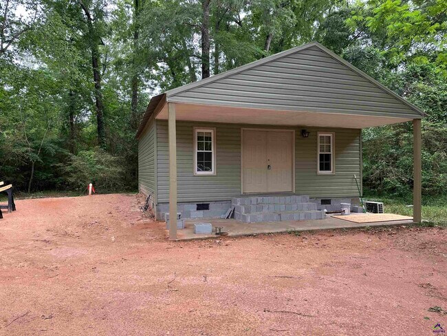 Photo - 124 Glen Oaks Rd