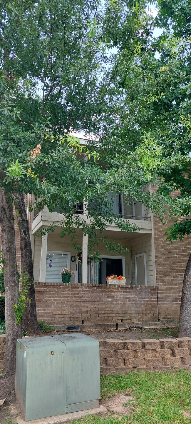 Large shaded private balcony - 3500 Tangle Brush Dr Unit 174