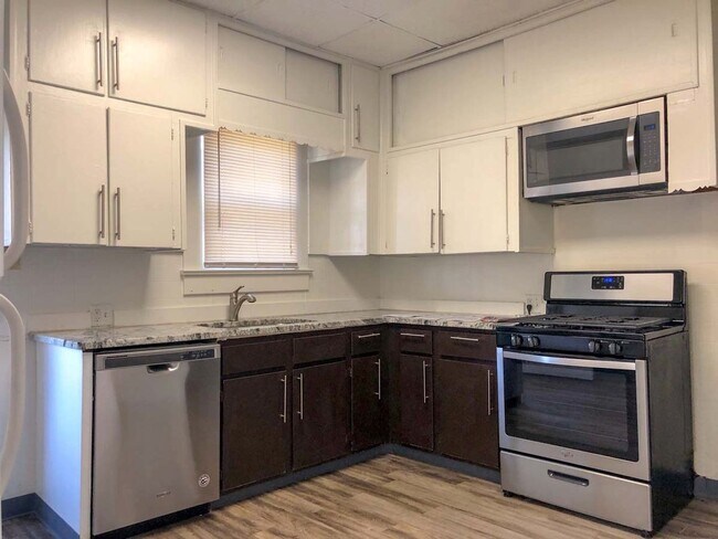 Photo - 46-48 West Blake Avenue Unit 48 West Blake Avenue