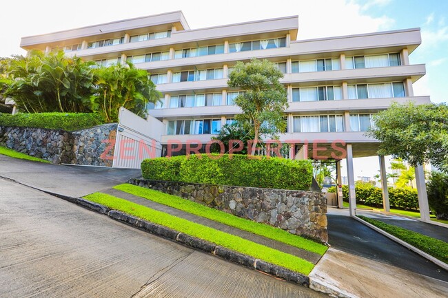 Building Photo - 2 bedroom, 1 bath unit with 1 parking stal...