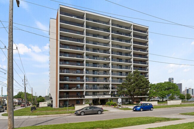 Photo - Royal Tower Apartments