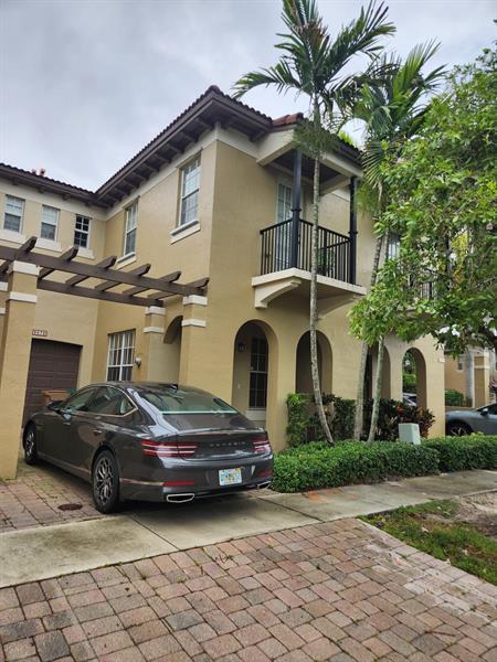 Photo - 8672 Blaze Ct Townhome