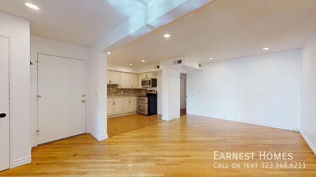 Photo - 5652 Yolanda Ave Unit 6